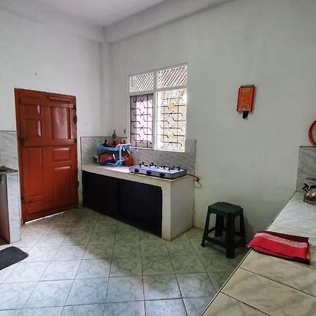 Guesthouse Kind And Love Hikkaduwa Esterno foto