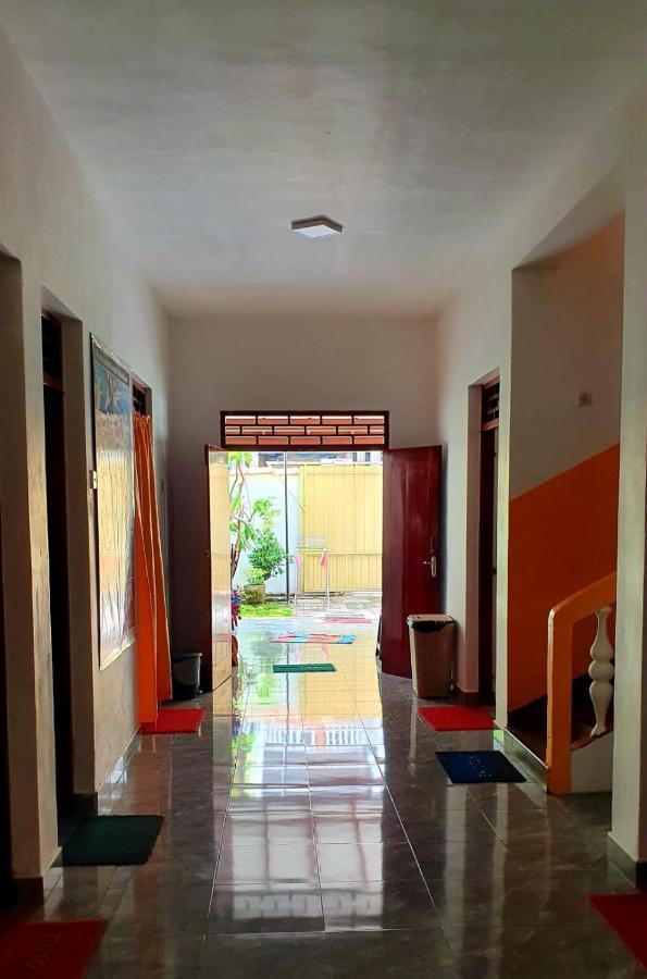 Guesthouse Kind And Love Hikkaduwa Esterno foto