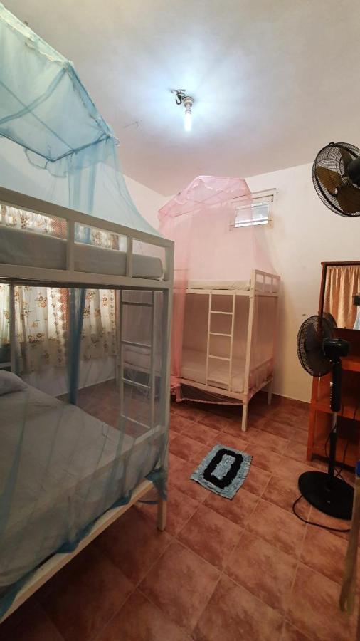 Guesthouse Kind And Love Hikkaduwa Esterno foto