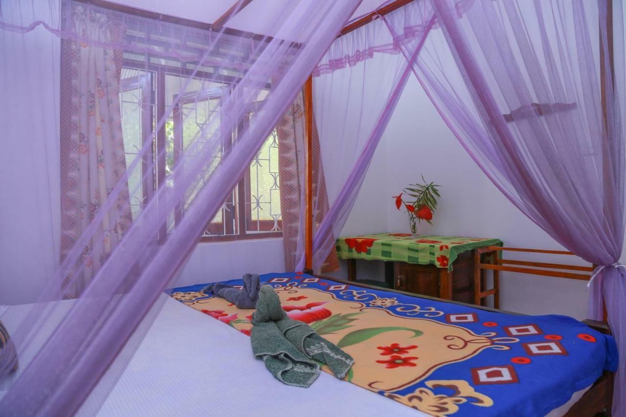 Guesthouse Kind And Love Hikkaduwa Esterno foto