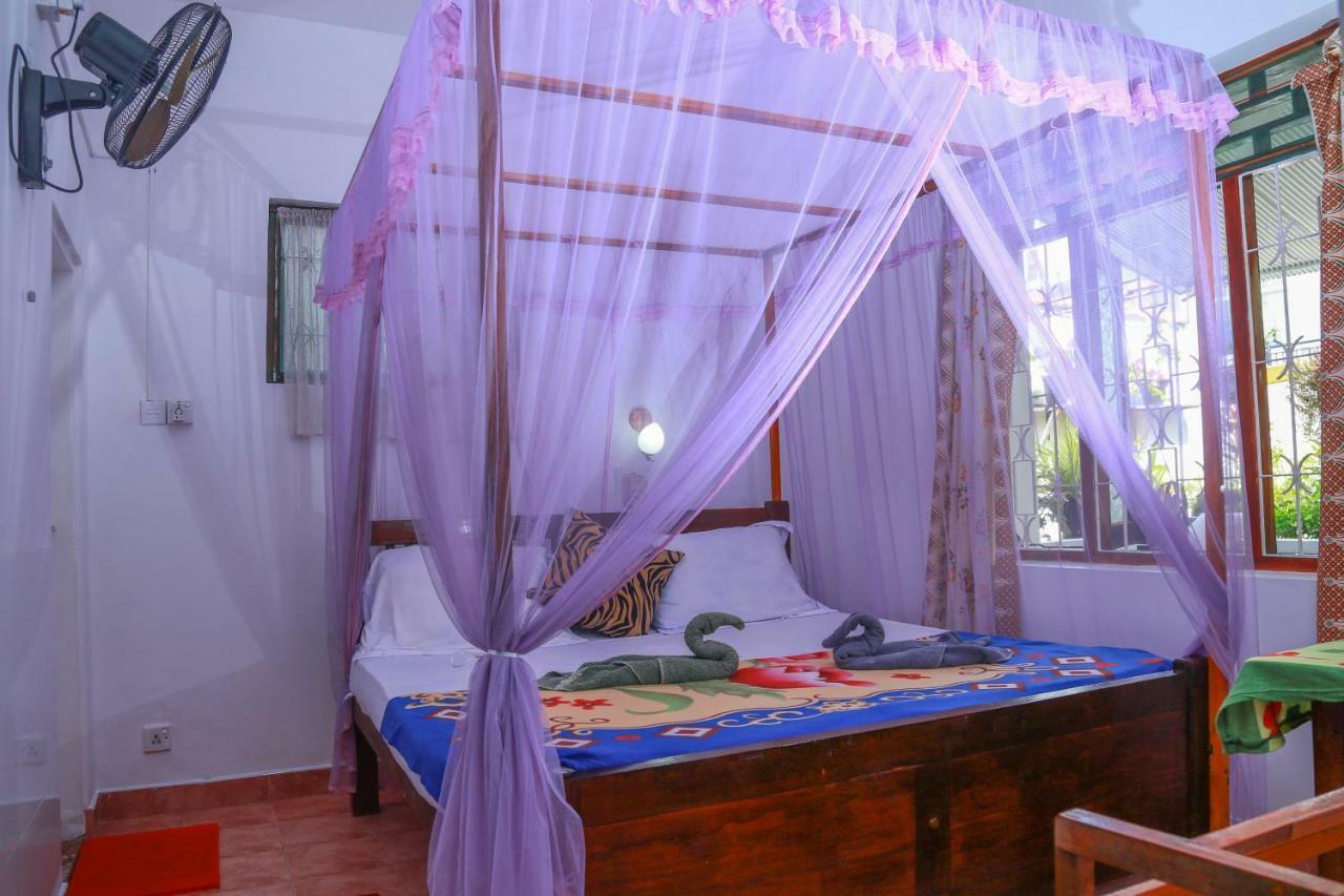 Guesthouse Kind And Love Hikkaduwa Esterno foto