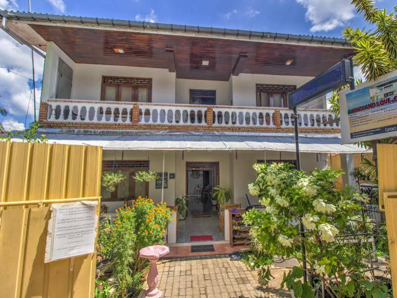 Guesthouse Kind And Love Hikkaduwa Esterno foto